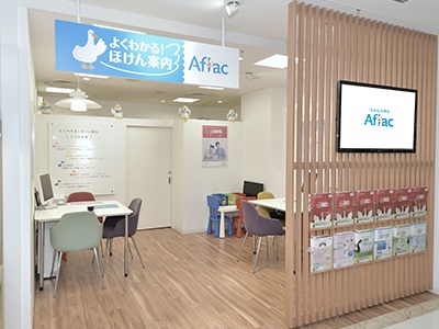 店内・スタッフの紹介01