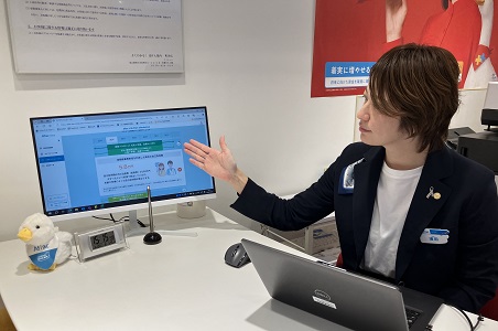 店内・スタッフの紹介02