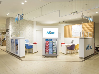 店内・スタッフの紹介01