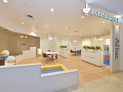 店内・スタッフの紹介01