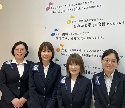 店内・スタッフの紹介02