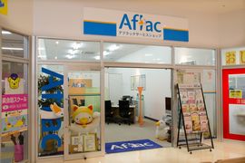 店内・スタッフの紹介01