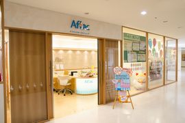 店内・スタッフの紹介01