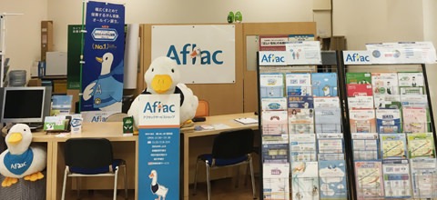 店内・スタッフの紹介01