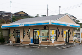 店内・スタッフの紹介01