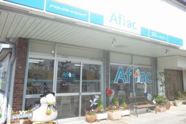 店内・スタッフの紹介01