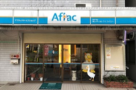 店内・スタッフの紹介01