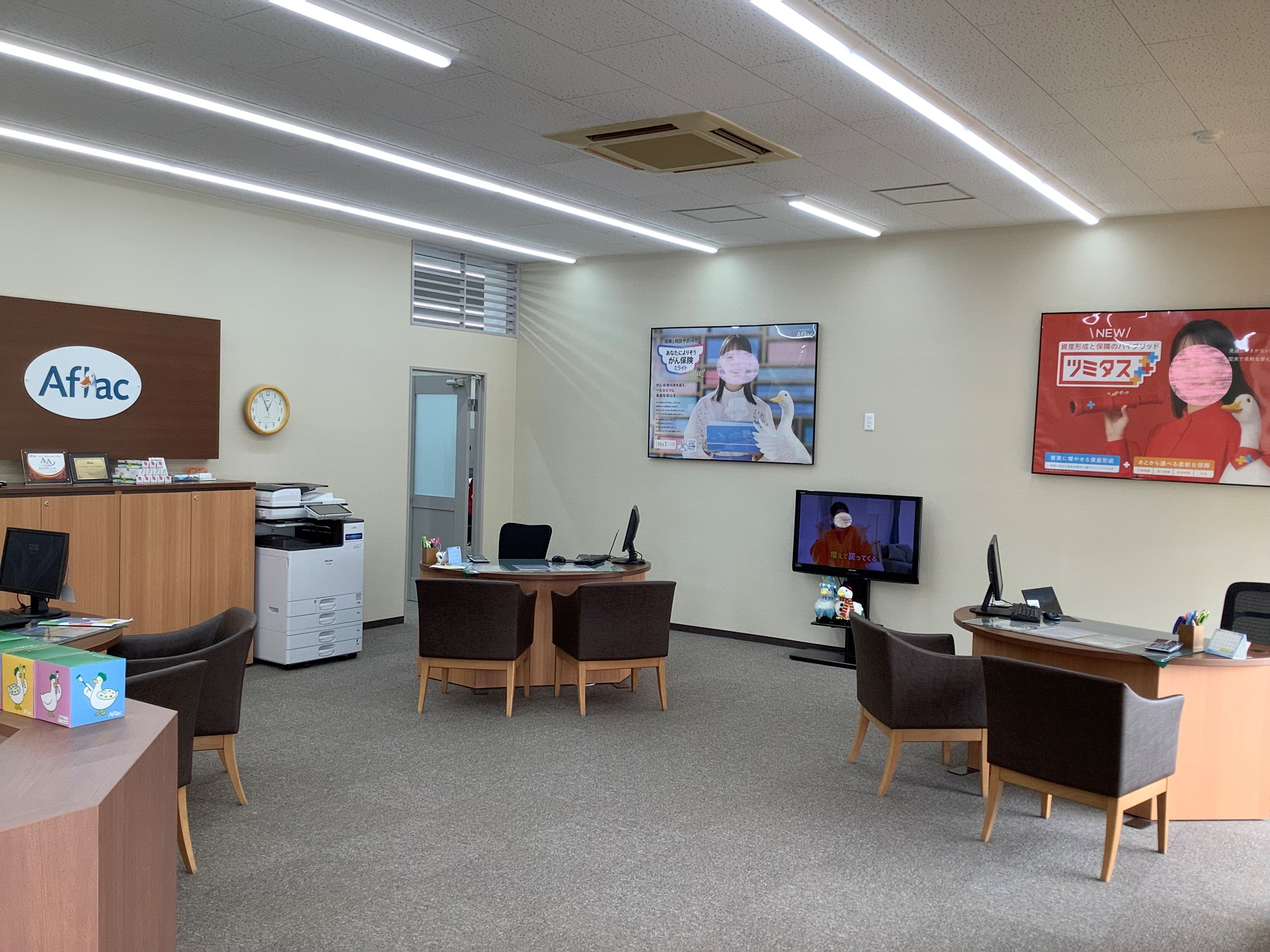 店内・スタッフの紹介02