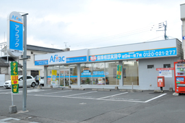 店内・スタッフの紹介01